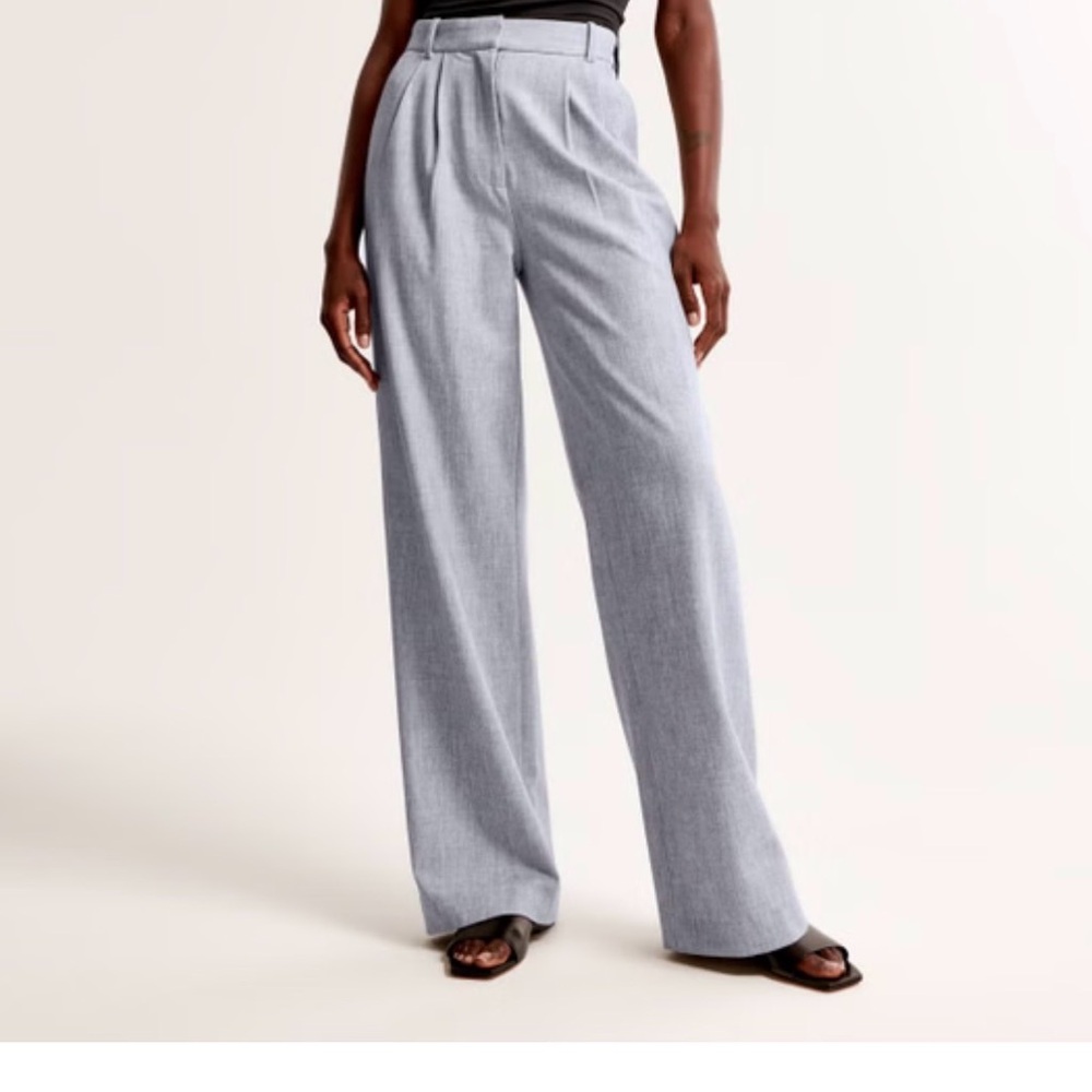 Abercrombie & Fitch Light Gray Women's Trousers